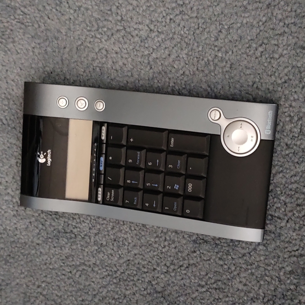 Logitech Bluetooth Number Pad with Calculator